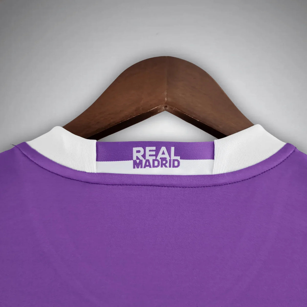 Real Madrid CF - Retro Away Shirt 2016/2017