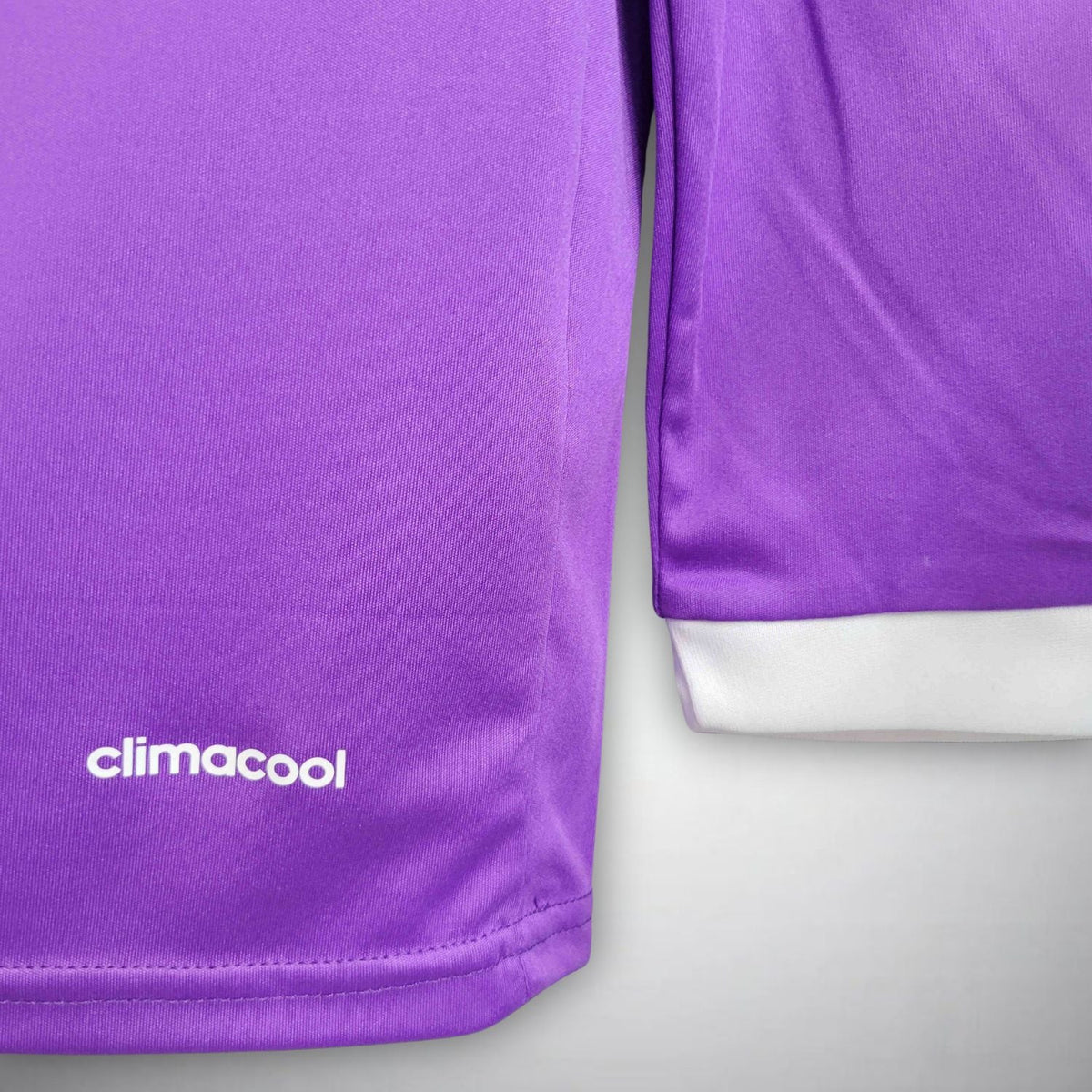 Real Madrid CF - Retro Away Shirt 2016/2017 Long Sleeve