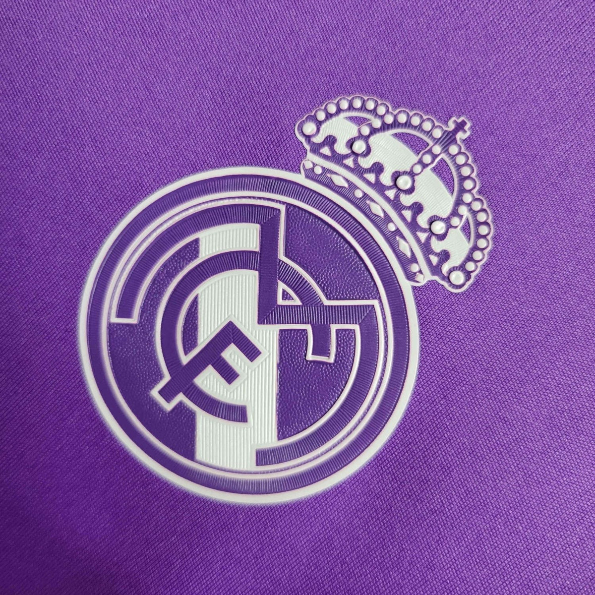 Real Madrid CF - Retro Away Shirt 2016/2017 Long Sleeve