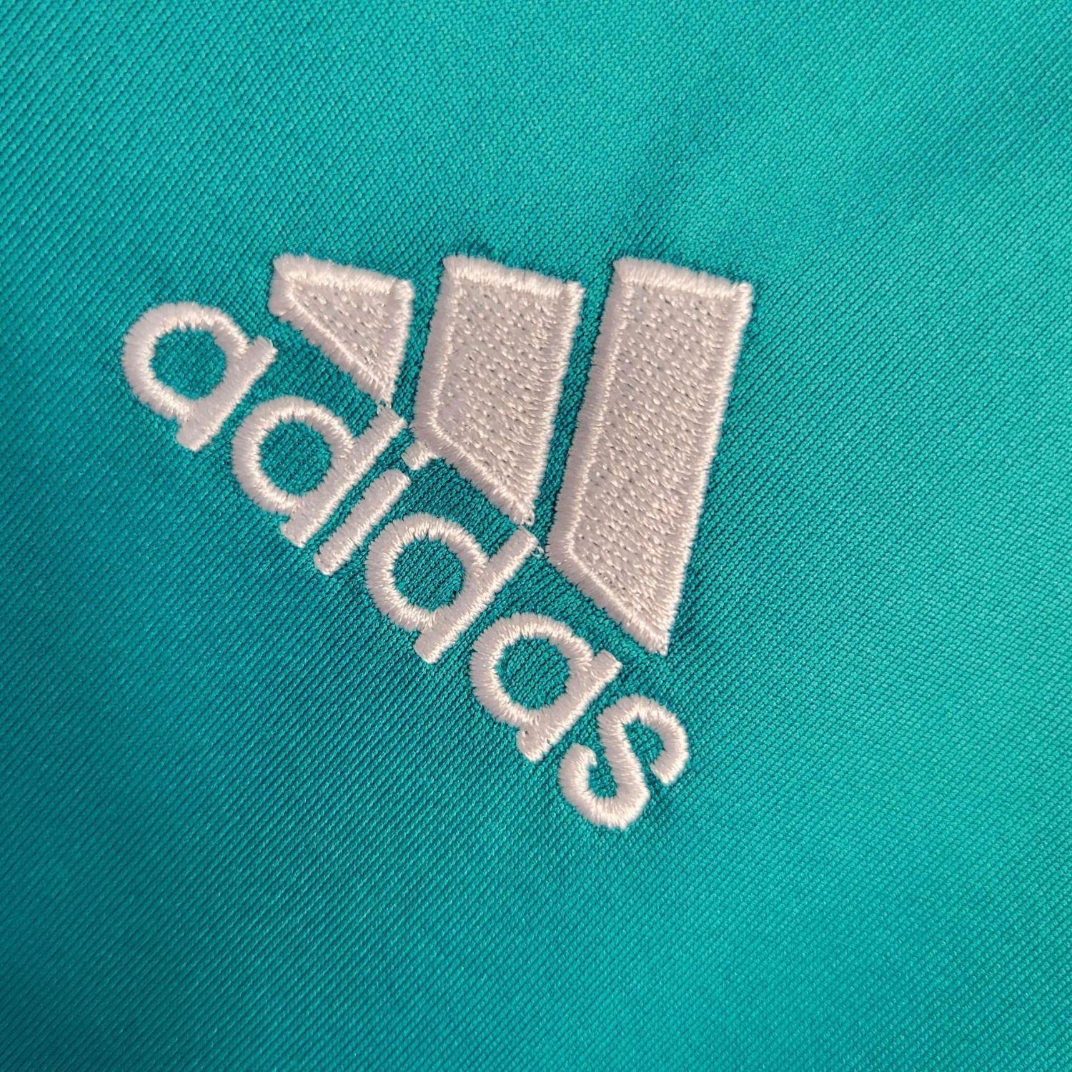 Real Madrid CF - Retro Away Shirt 2017/2018 Long Sleeve