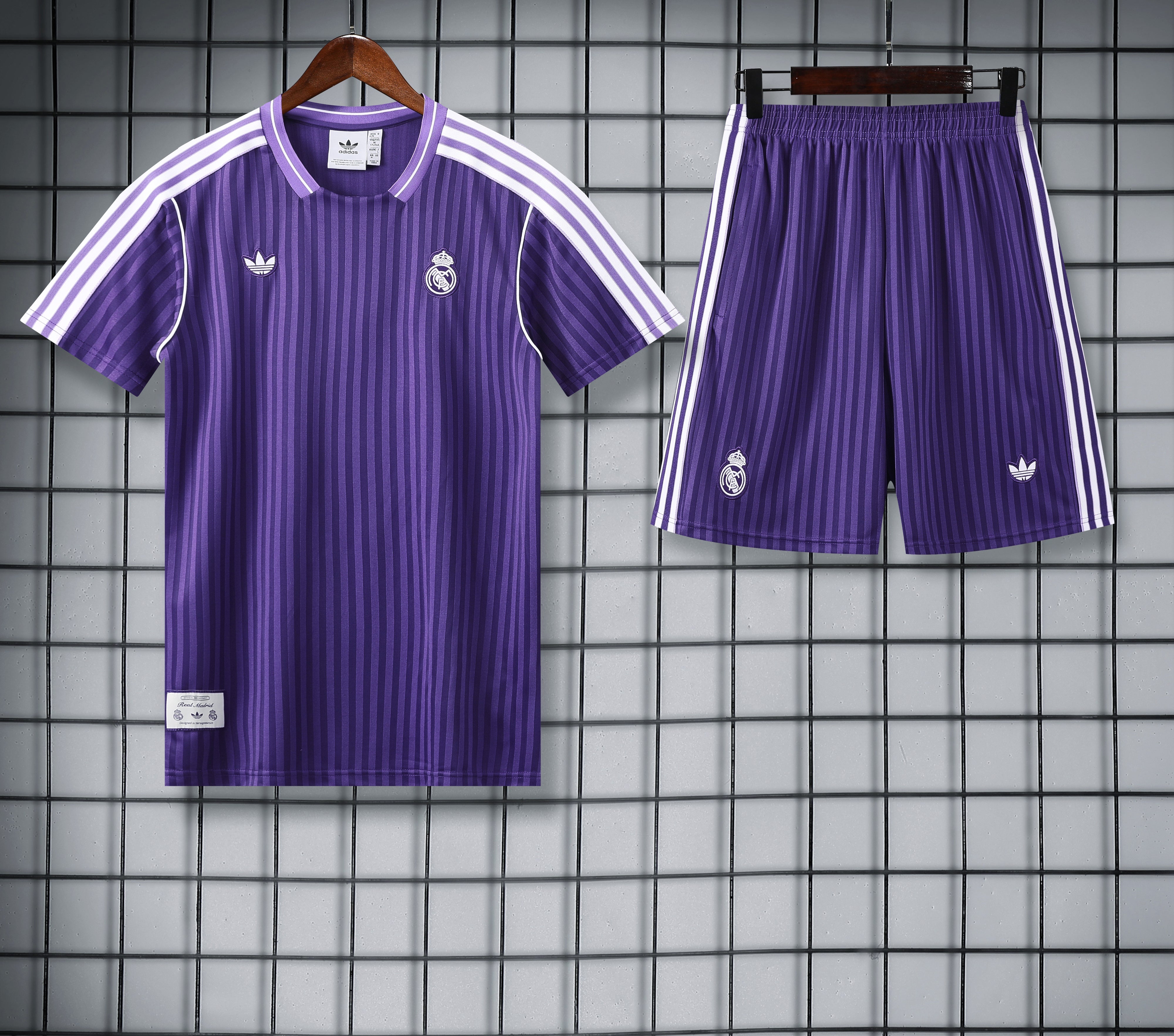Real Madrid CF - Terrace Icons Training Set Purple