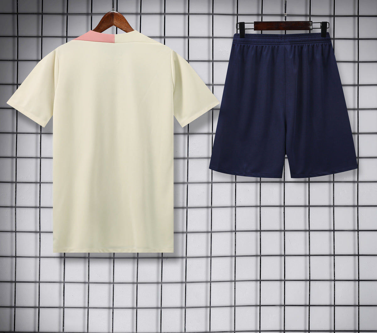 FC Barcelona - Light Orange Training Set