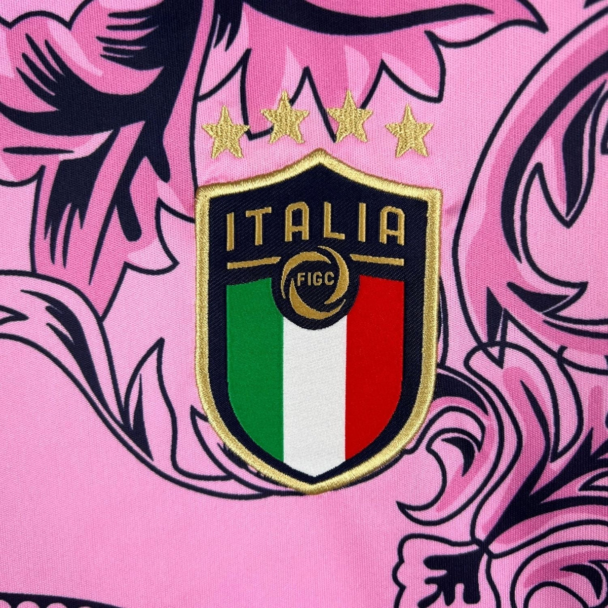 Italy - Limited Concept Versace Pink