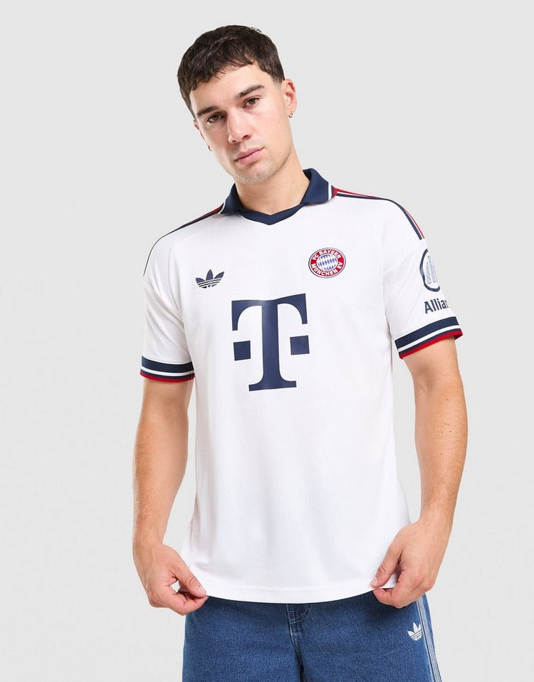 FC Bayern Munich - Away Shirt 26/27